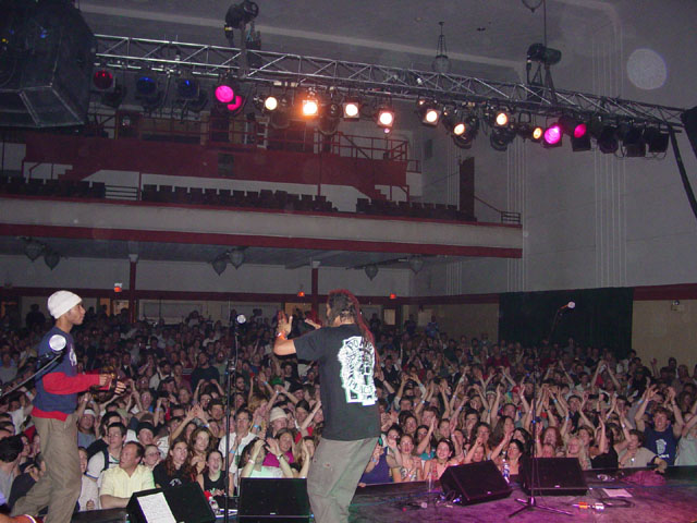 MikeTre&Crowd2-12-03